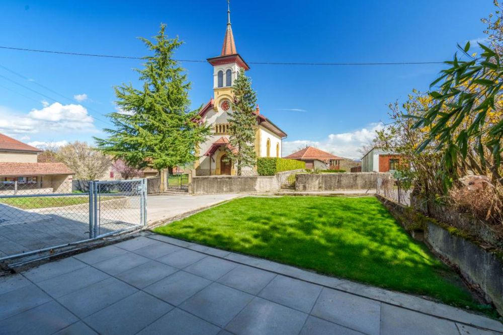 jardin Est vue église